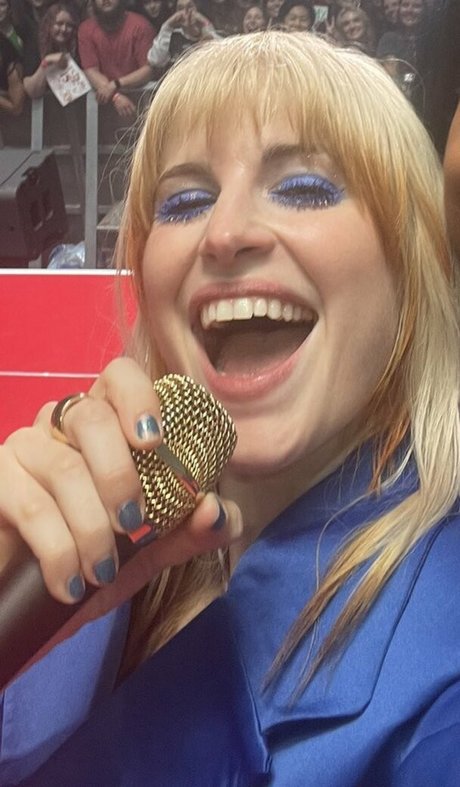 schauspielerin onlyfans erwachsene sexy bilder