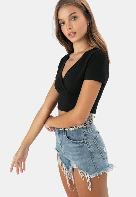 vollbusige rothaarige teen onlyfans exklusive perfekte bild