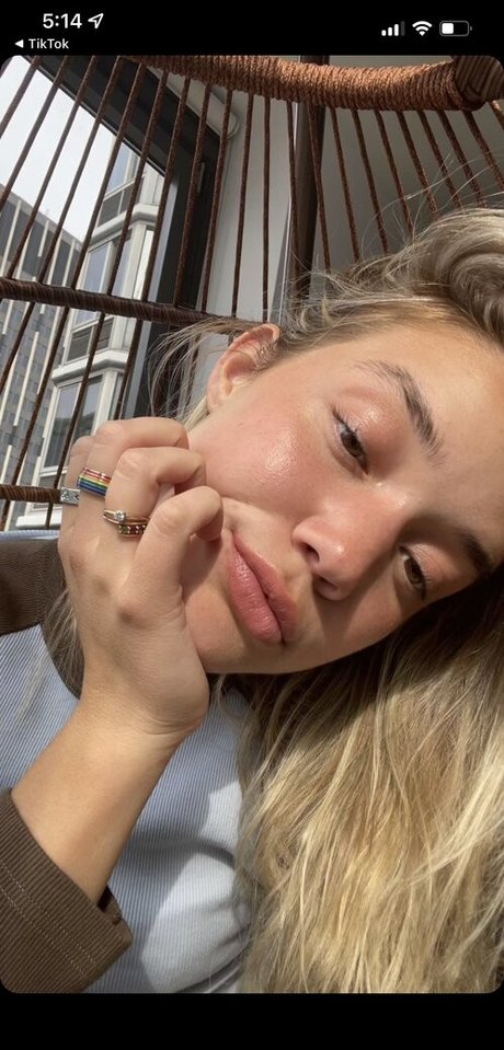 zierliche milf onlyfans heiße top bilder