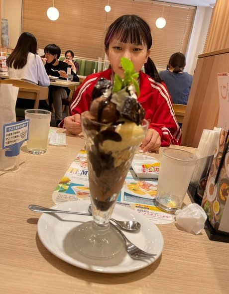 anfällige knochen-onlyfans sexy schöne bilder