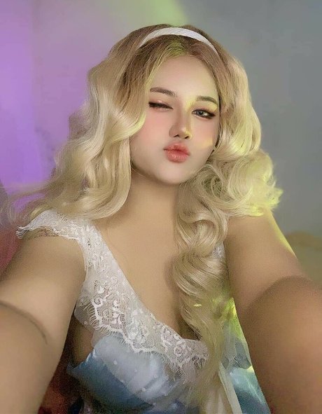 Charlotte LinLin porno nacktheit fotos