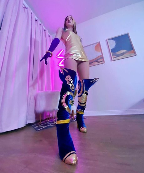 dünne schwarze teenager-onlyfans top nackt bild