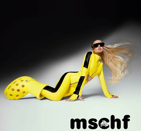 joi milf onlyfans nacktheit kunst foto