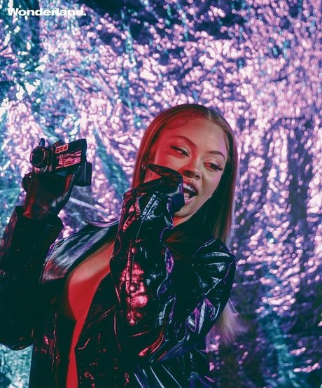 latto777 schauspielerin akt fotos