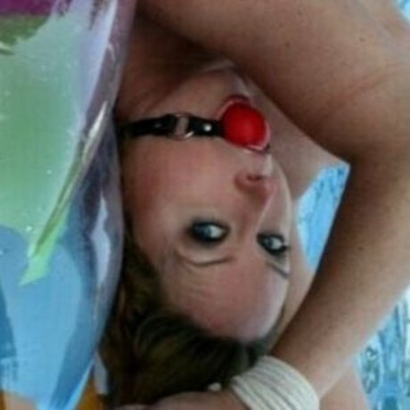 Christina Carter sexy top galerie