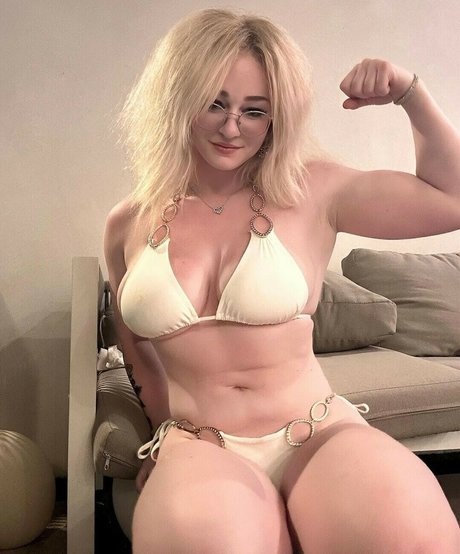 sportliche blonde onlyfans erotische nackt galerien