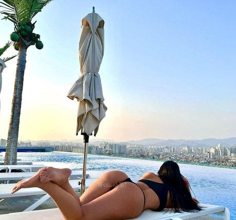 milf handjob onlyfans nette bild