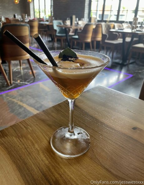 zierliche asiatische onlyfans top sexy fotos