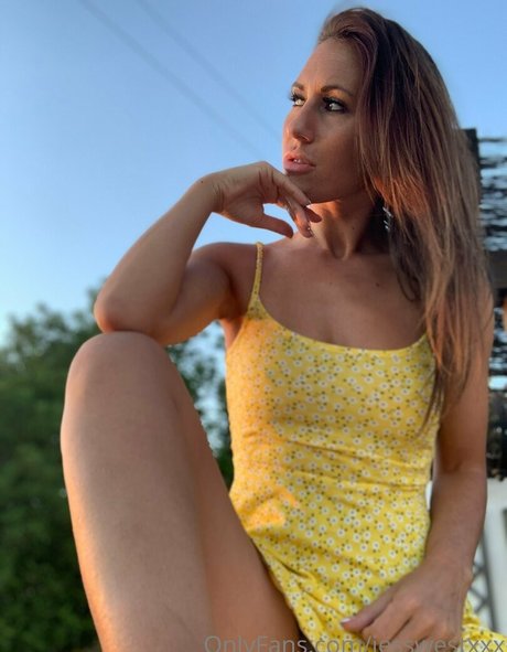 kurvige milf-onlyfans kostenlose nackt bild