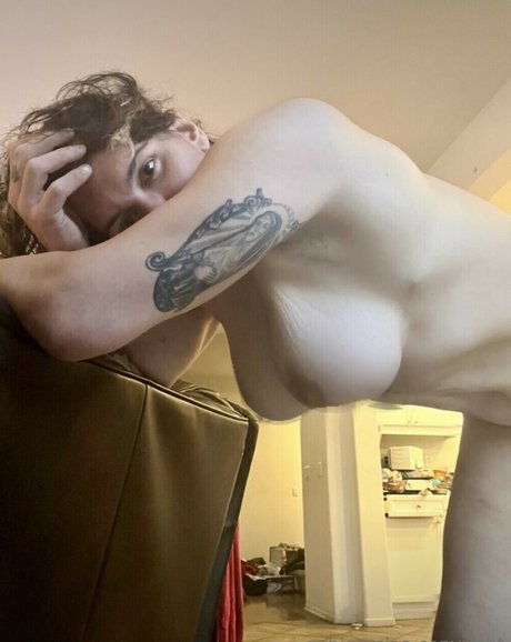 milf handjob onlyfans nacktheit bild