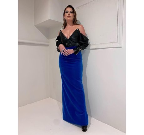 milf-tanga onlyfans sexy hd foto