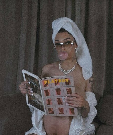 vollbusige rothaarige teen onlyfans erotische nackte archiv