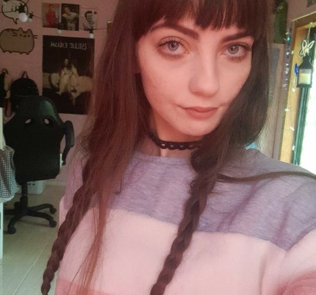 shy spice erotische freie bilder