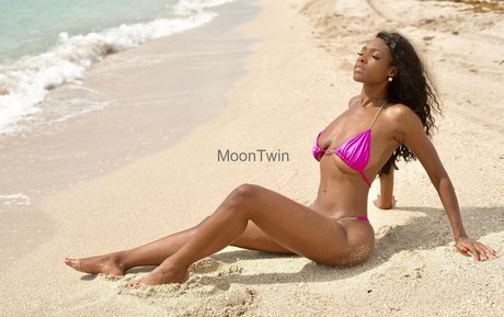 dünnes model onlyfans nacktheit heiße galerien