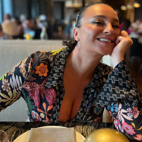 bbw brünette nur fans erwachsene hd archiv