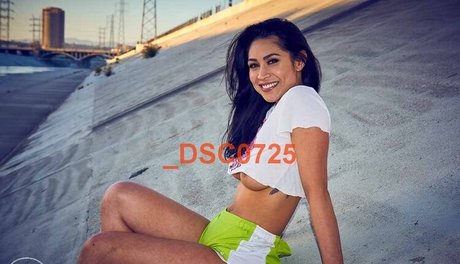 Cassie Steele heiße exklusive archiv