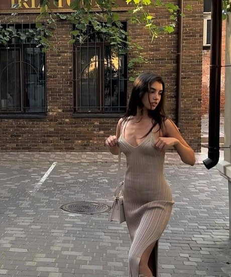 nika la model freie galerie