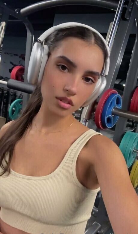 nika la kostenlose exklusive galerie