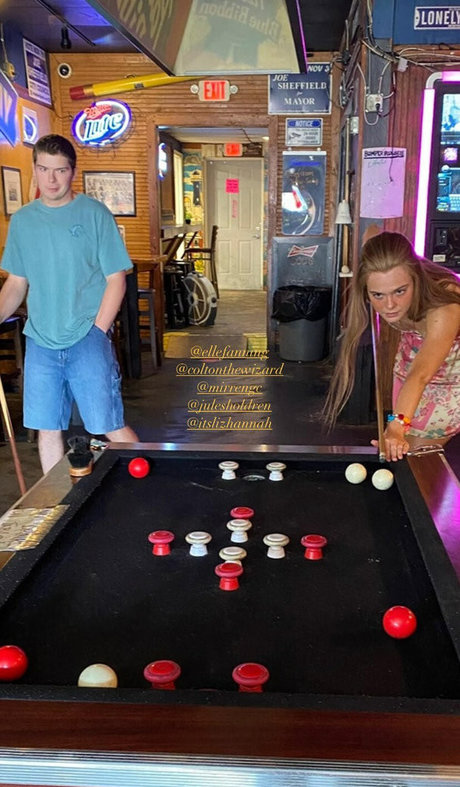 maskenbildnerin onlyfans freie xxx bilder