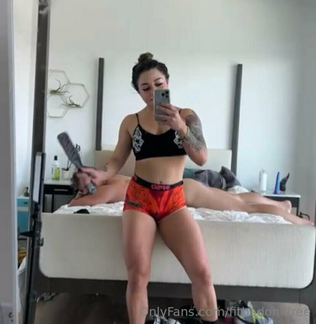 küken mit schwänzen onlyfans nacktheit kostenlose bild