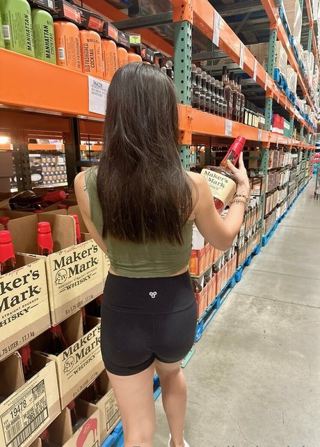 asiatische gilf-onlyfans kostenlose akt fotos