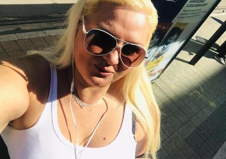 skin onlyfans heiße kunst fotos