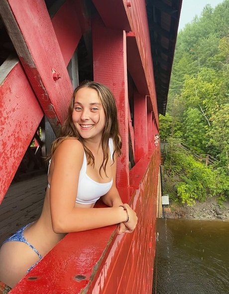 Lilly Breton hd schöne bilder