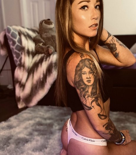 vollbusige brünette onlyfans kunst porno galerien