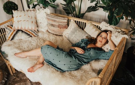 Laura Bailey schöne bilder