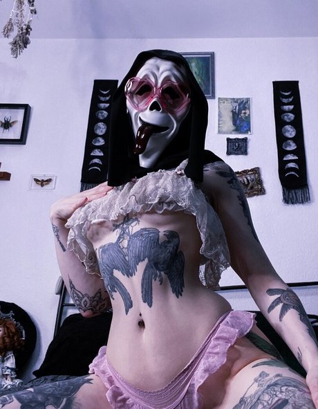 flachbrüstige onlyfans nackt sexy archiv