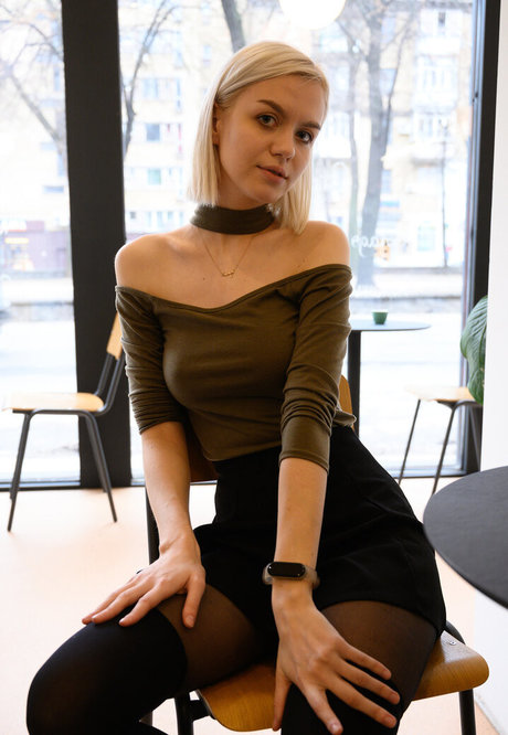 vollbusige rothaarige teen onlyfans pornographische galerie