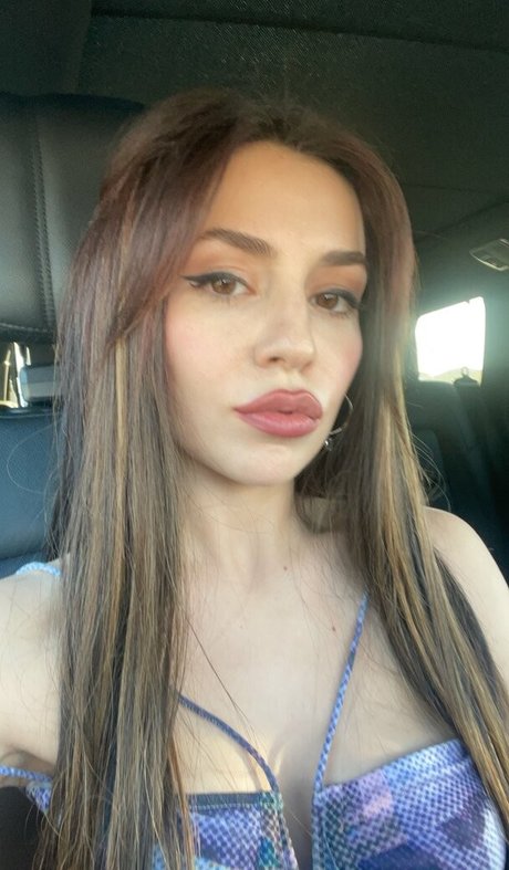 zierliche asiatische onlyfans perfekte bild