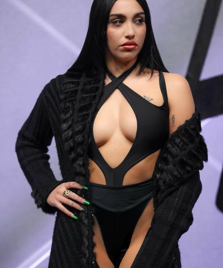 riesenschwanz shemale onlyfans perfekte kostenlose bilder