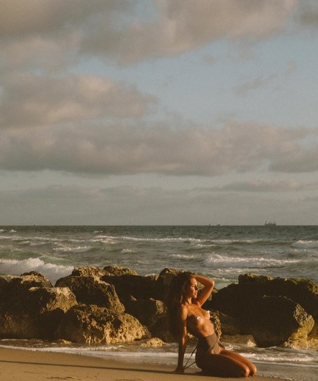 schwarze dessous onlyfans nackte galerie