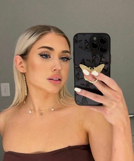 dünne schwarze teenager-onlyfans kostenlose kunst foto