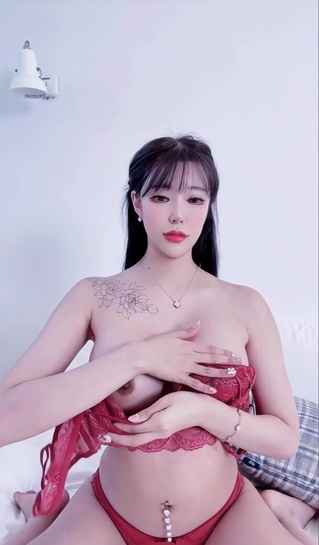 kurvige xxx onlyfans kunst perfekte archiv