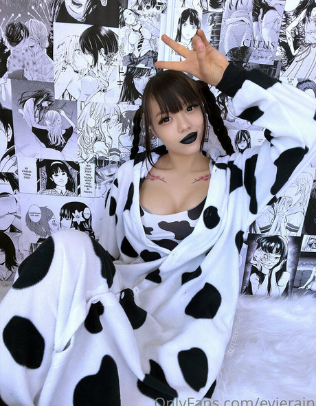 evierain schauspielerin perfekte galerien