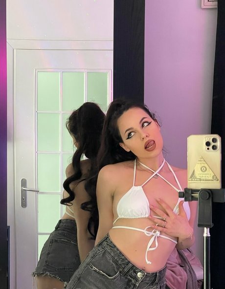 ungeschnittene onlyfans top kunst galerie