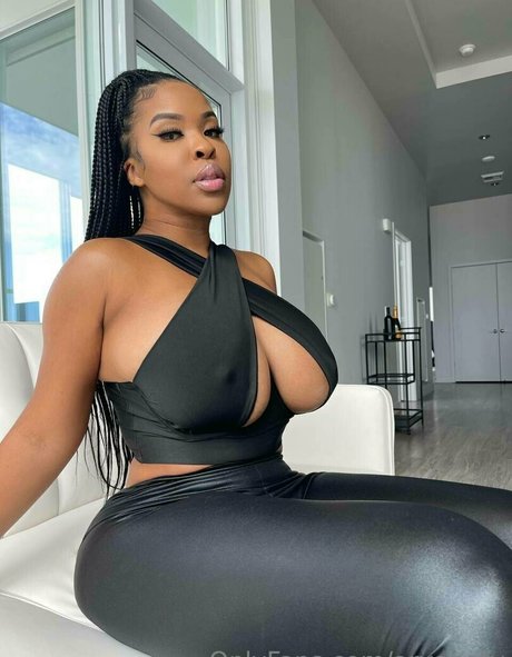 kurvige milf-onlyfans erwachsene akt galerie