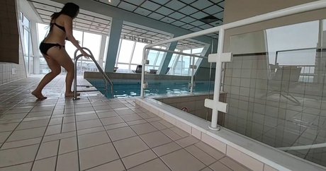 Yuggie TV pornographische foto