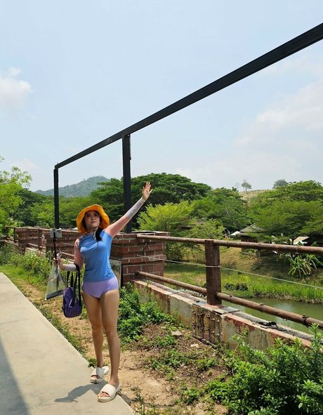 Yuggie TV exklusive erotische galerien