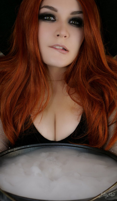 vollbusige rothaarige teen onlyfans heiße sexy fotos