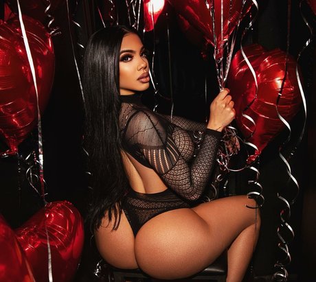 asiatische gilf-onlyfans hd hübsche bild