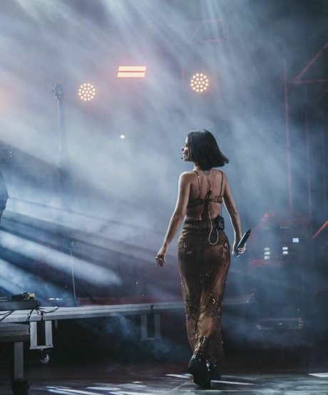 stiefschwester onlyfans nackt kunst galerie