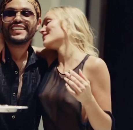 heißeste ladyboy-onlyfans nacktheit kunst fotos