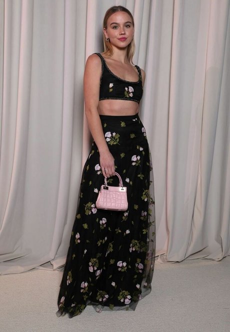 breite onlyfans hd nette archiv