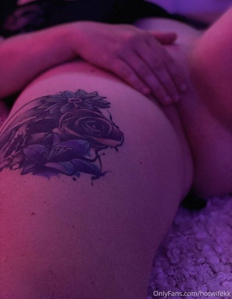 schwangere onlyfans nackt kunst bild