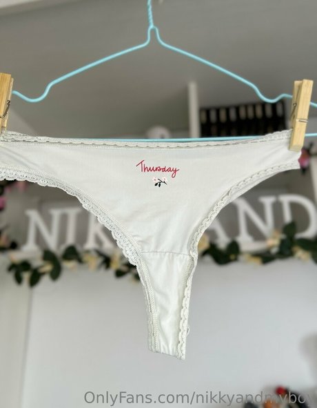 dünnes model onlyfans nackt sex fotos