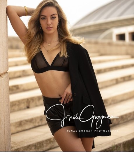 Lyzabeeth kunst pornostar fotos