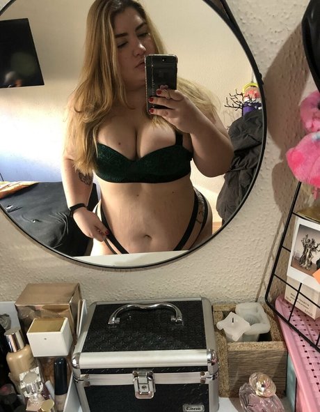 godsavethequeenb____ pornostar perfekte bild